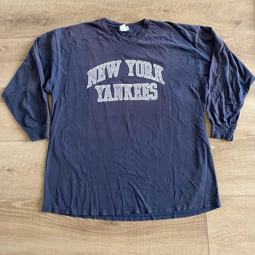 Vintage New York Yankees Long Sleeve Shirt - XL - 2003 - Lee Sport tag - faded